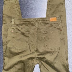 Judy Blue Olive Skinnies size 5